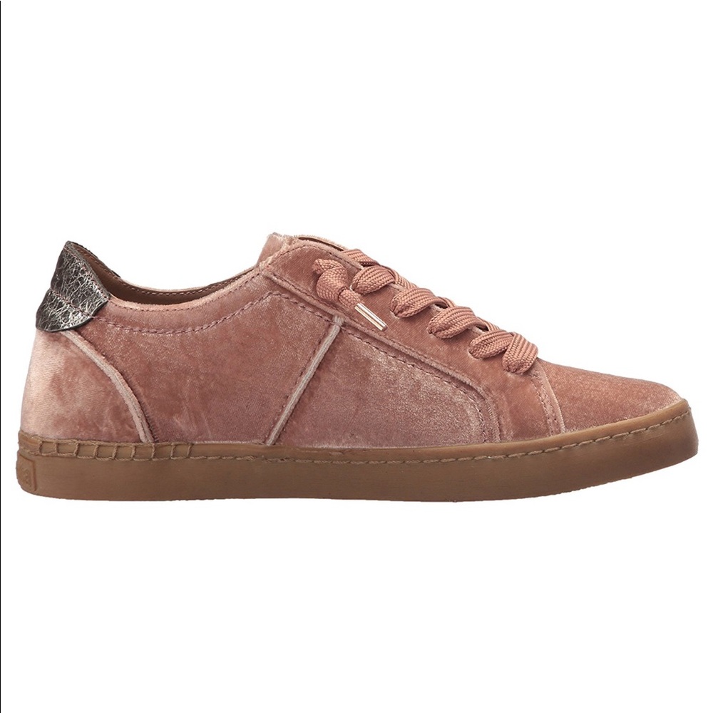 Dolce Vita Women’s Sneakers - Picture 5 of 7